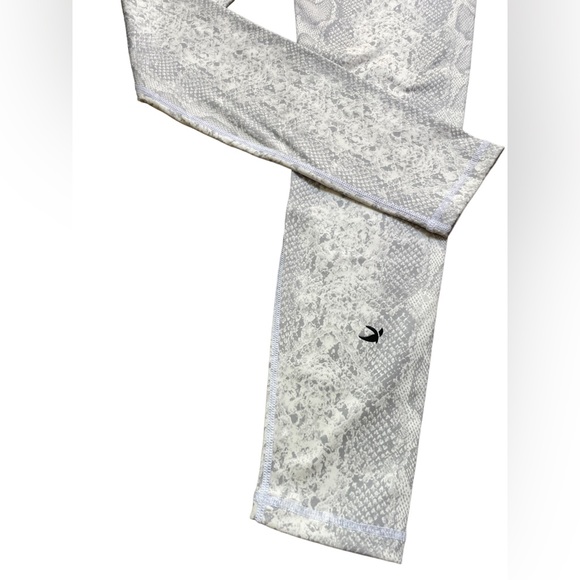 Glyder Athletic legging pants white gray snake print full length NWOT SzL - Picture 4 of 13